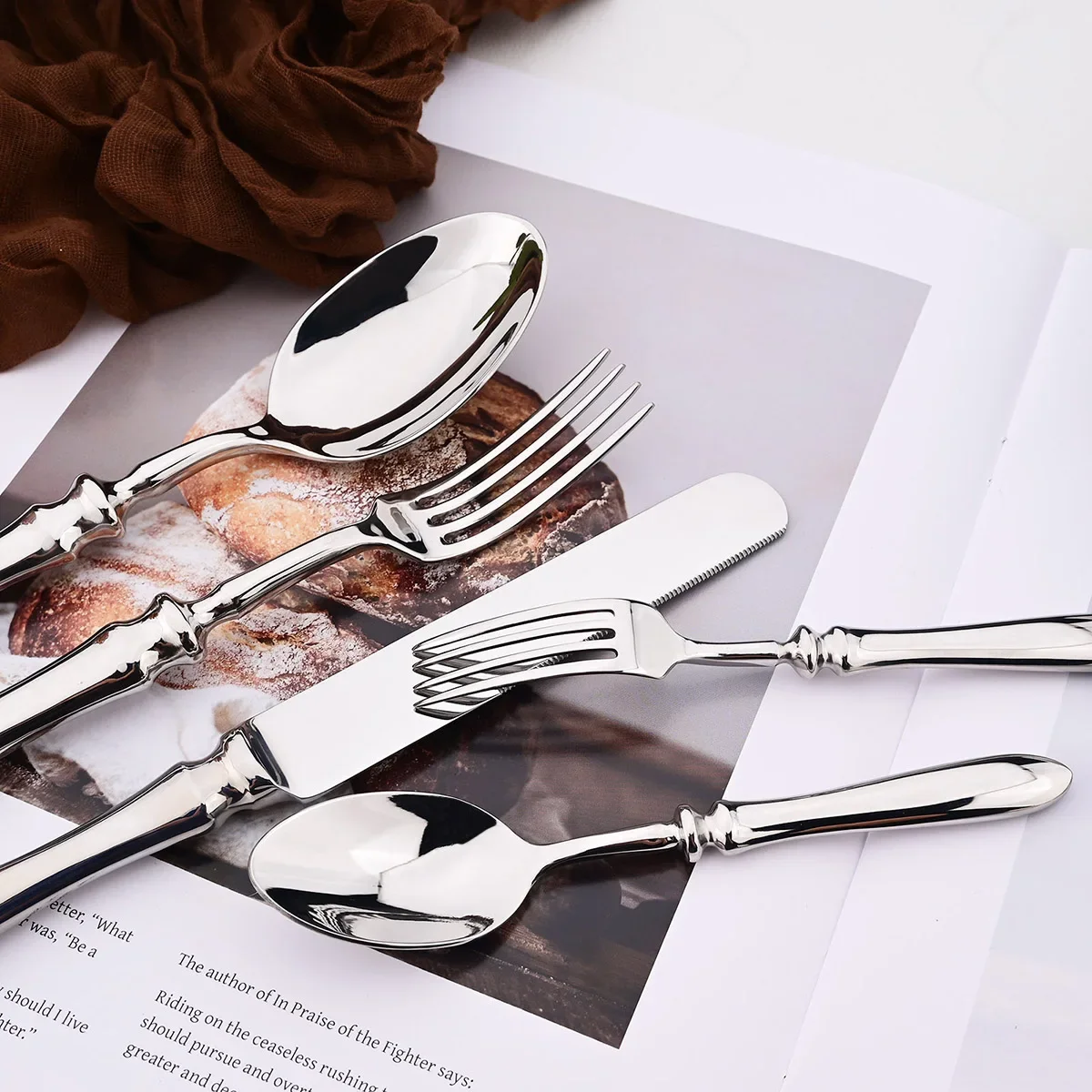 4Pcs Mirror Stainless Steel Dinnerware Set Western Round Handle Cutlery Set Knife Fork Spoon Dinner Utensils for Home Kitchen