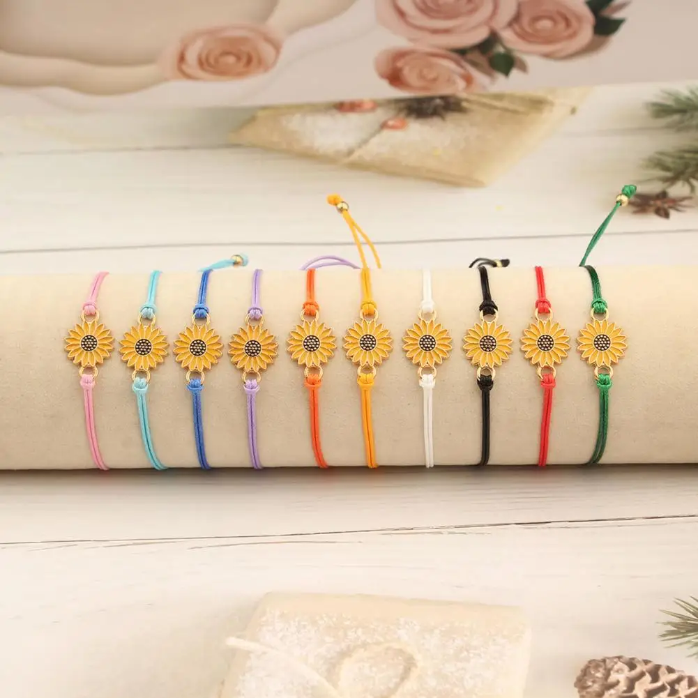 Bracelet 2pcs Braided Friendship Bracelets Adjustable Drawstring Wristbands with Chrysanthemum Pendant Versatile Wear