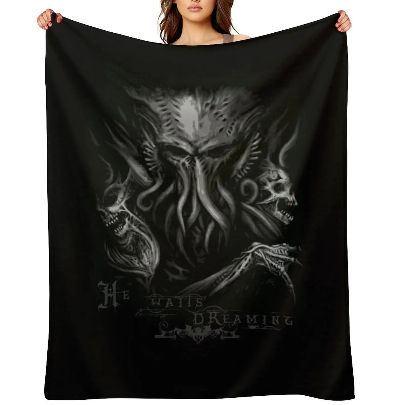 

Cthulhu 'He waits dreaming' (H.P. Lovecraft) Throw Blanket Comforter christmas gifts Quilt Bed Fashionable Blankets