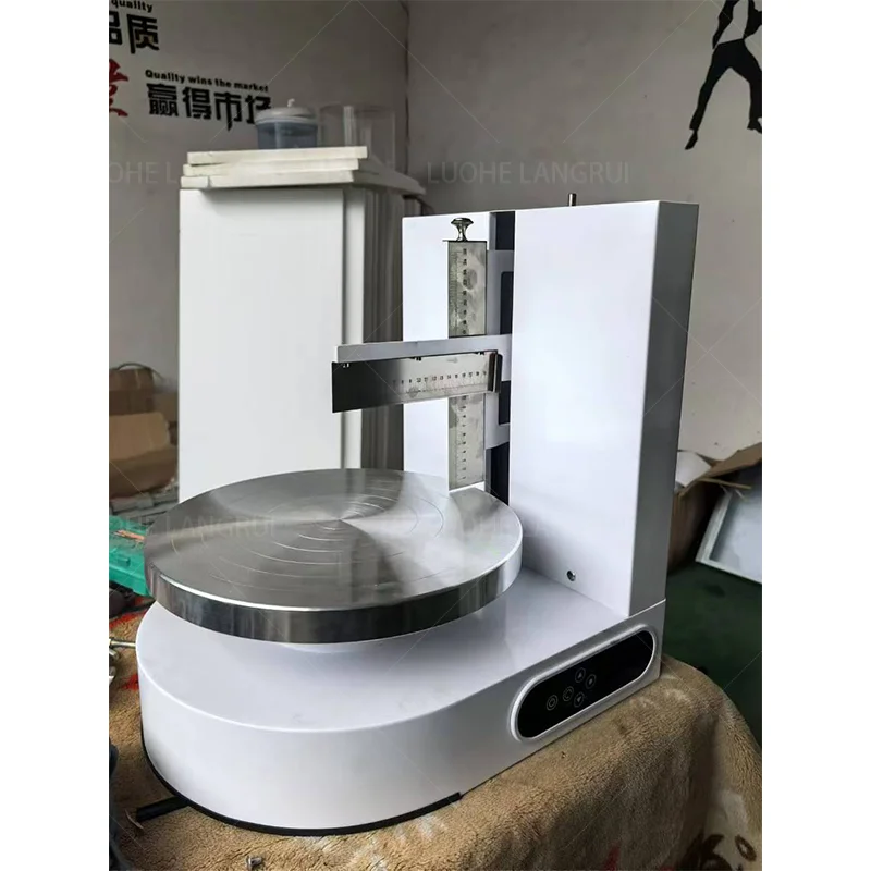 操作が簡単な製菓機器 小型ケーキマシン 優れた品質の電動クリームマシン アイシングマシン ケーキ塗布機