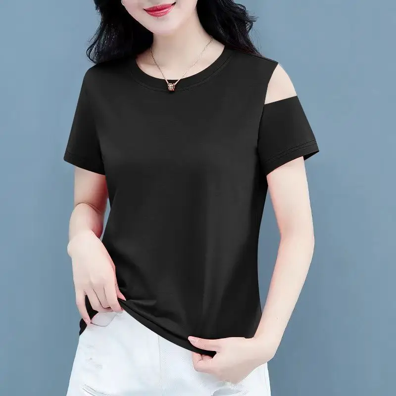 بلوزات عصرية بأكمام قصيرة ورقبة دائرية بلون واحد مكشوفة الأكتاف ملابس نسائية لصيف 2025 قمصان جديدة فضفاضة تناسب كل مباراة قمصان ركاب