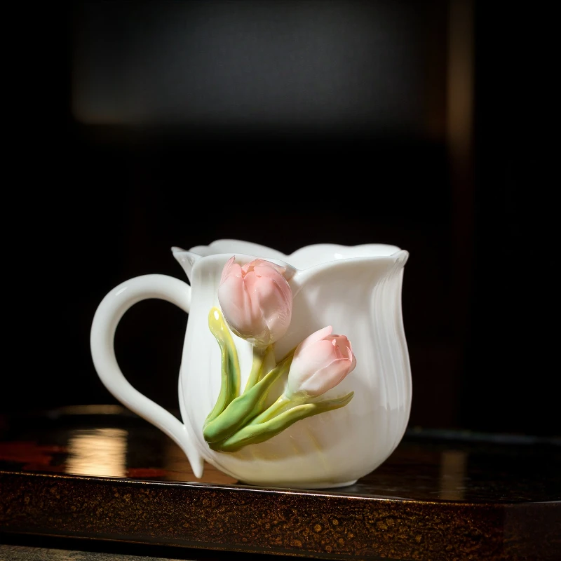 

Tulip hand-squeezed flower ceramic water cup coffee cup teacup cup for girl teacher girlfriend mother birthday gift