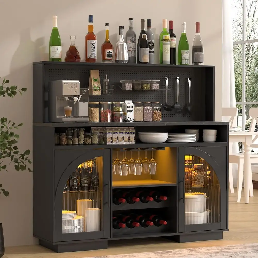 

Винный шкаф-бар на 54 бутылки с LED-подсветкой, розеткой, регулируемыми полками и перфорированной панелью для кухни или столовой