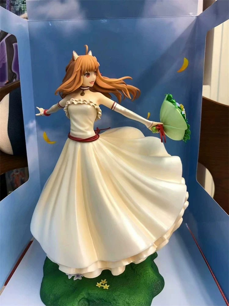 24cm Anime Spice and Wolf Figure Wedding Dress Holo Action Figures Pvc Statue Desktop Ornamen Collection Model Toys Gifts
