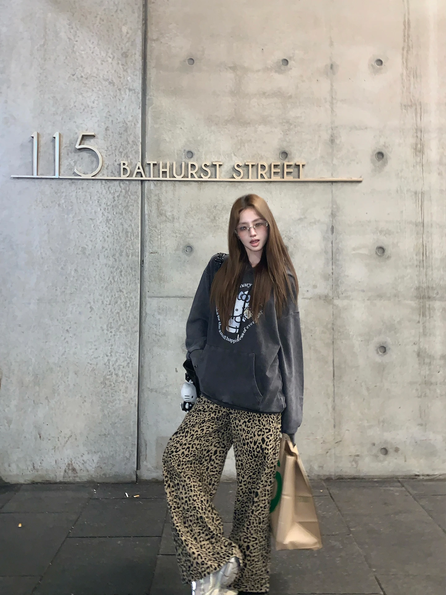 

Модные уличные джинсы с леопардовым принтом в американском ретро-стиле, свободные широкие брюки, повседневные женские джинсовые штаны