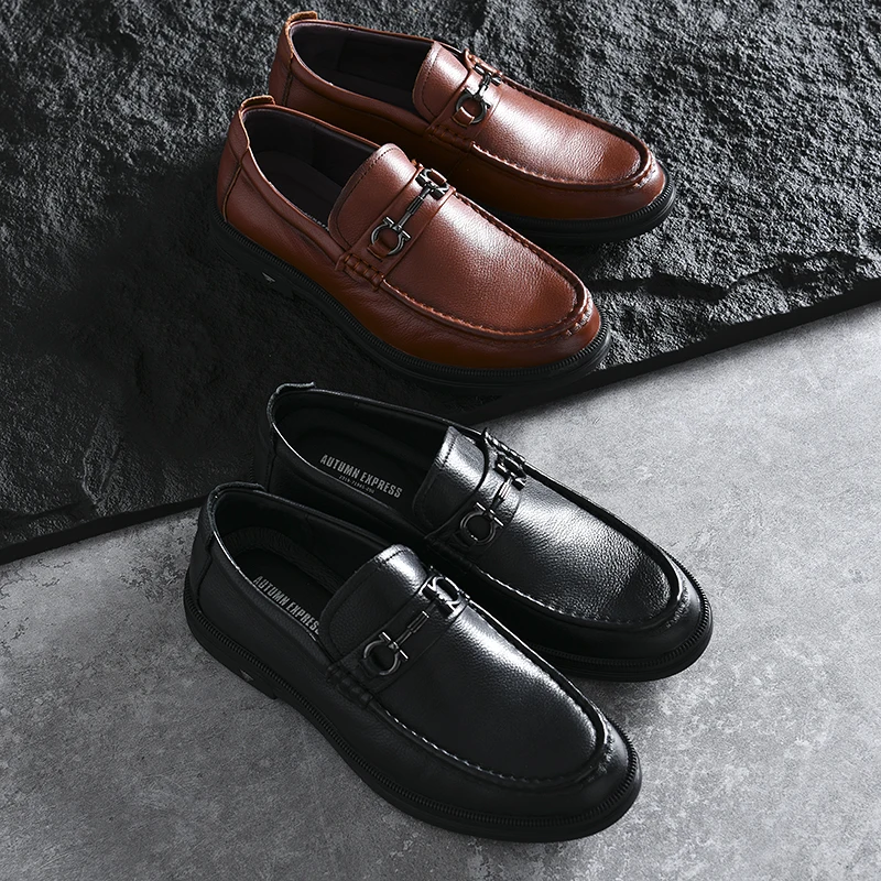 

Top Layer Cowhide Leather Slip-On Loafers Casual Shoes for Men Comfortable Breathable round Toe Fashionable All-Season Footwear