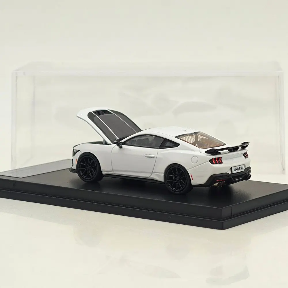 DCM 1:64 スケール マスタング ダークホース クーペ スポーツモデル ダイキャストメタルカー 限定版コレクション