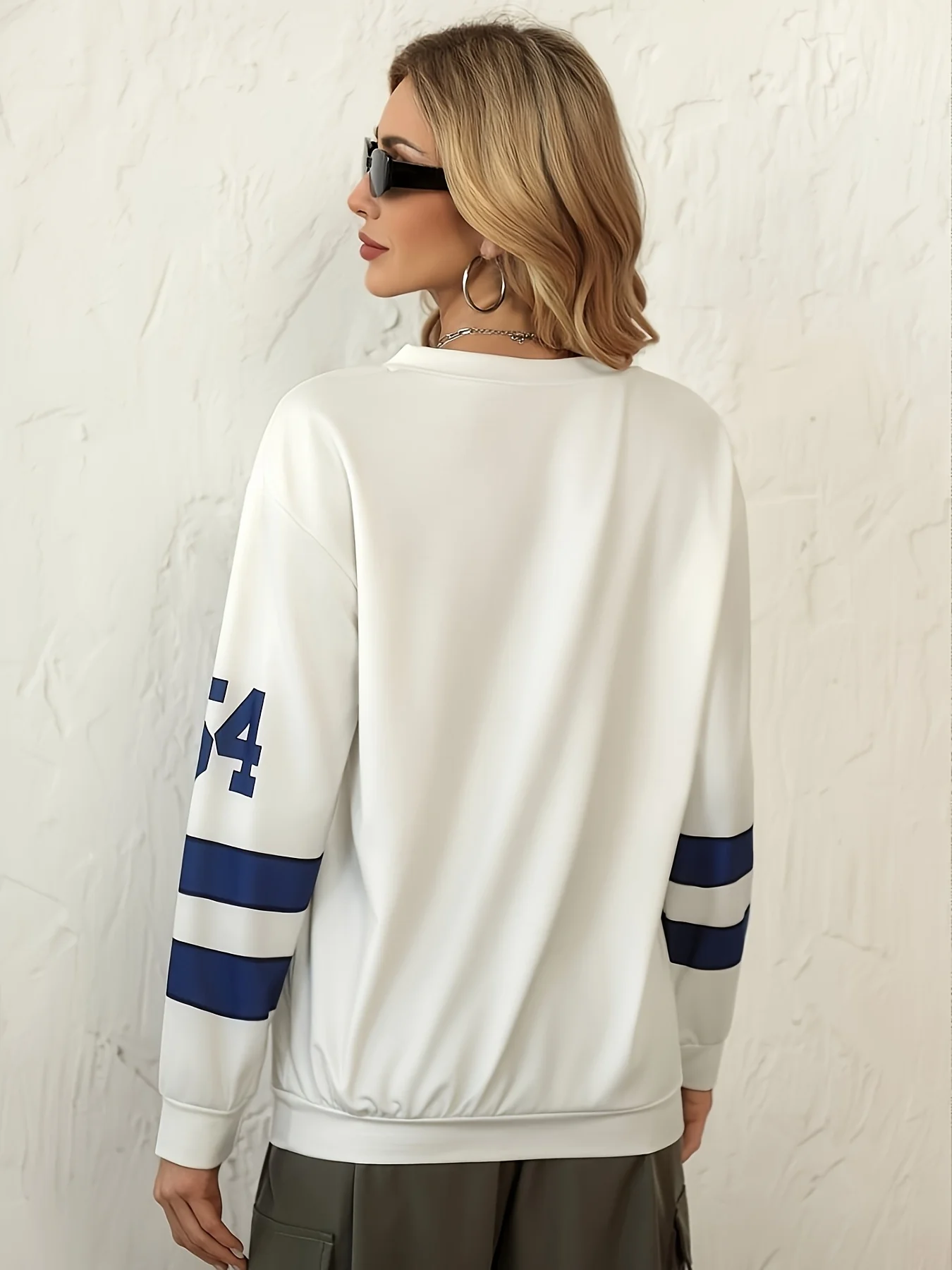 A warm, bright, charming, elegant and grand white digital sexy T-shirt for ladies