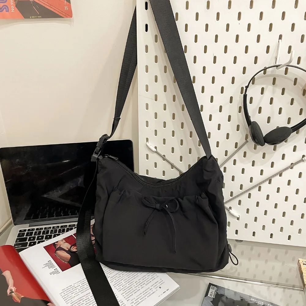 

Sweet Korean Style Nylon Shoulder Bag Pleated Handbag Bow Crossbody Bag Lightweight Oxford Cloth Drawstring Bag Student