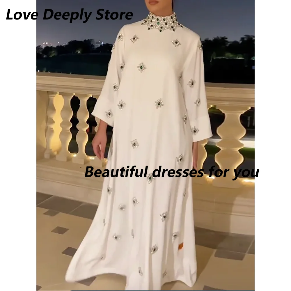 فساتين سهرة نسائية فاخرة مخصصة برقبة عالية مطرزة بالخرز لحفلات أعياد الميلاد على شكل حرف a وأكمام طويلة