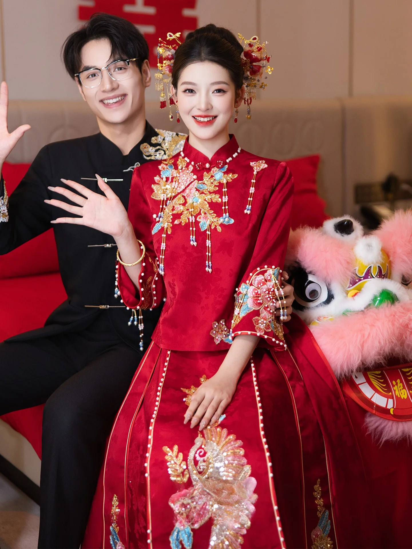 

Красный новый китайский свадебный костюм XiuHuo для невесты, для церемонии возвращения домой и ужина, длинный, вышитый, из полиэстера