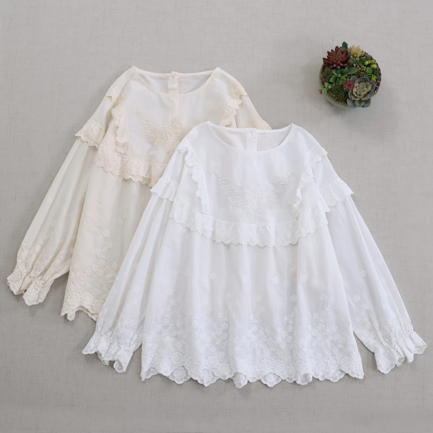 

Japanese Sweet Mori Girl Solid Color Embroidery Cotton Shirts Women Autumn O-Neck Long Sleeve Casual Loose Pullover Blouse Tops