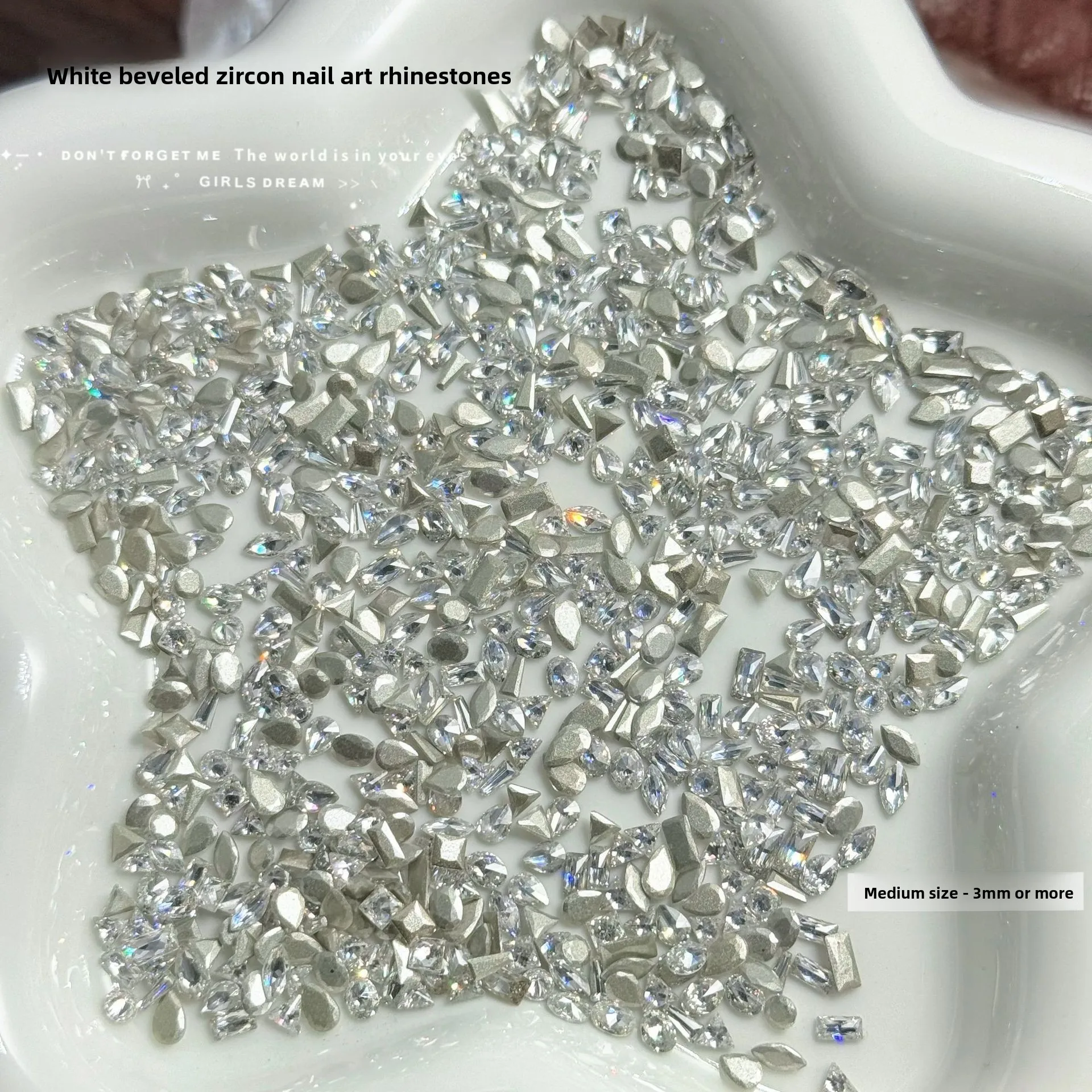 50 Stück gemischte Farben Zirkon-Nagelrhinestones, glänzende Mini-Nageldiamanten, Kristall-Nagelkunst-Dekoration, Nagelzubehör. – Detail 10