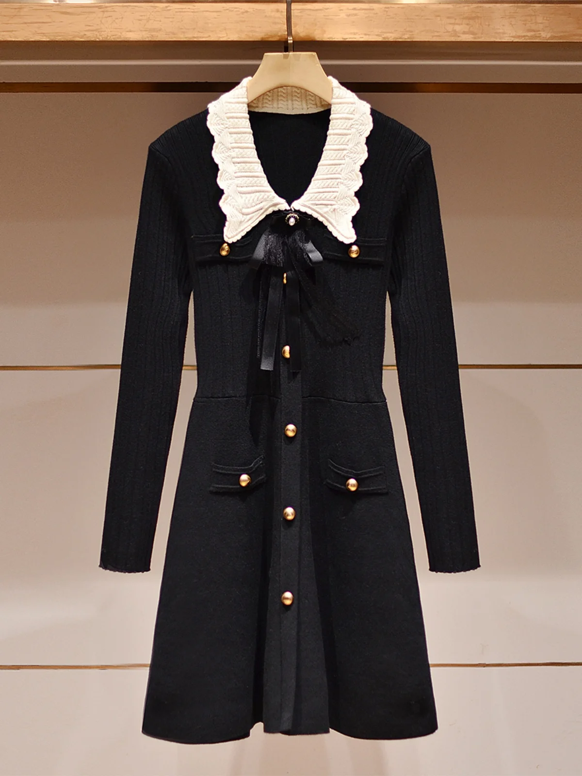 

Unique Knitted Slim Fit Dr with Collar And Knot for Women High Waist A-Line Skirt Casual Winter Faion