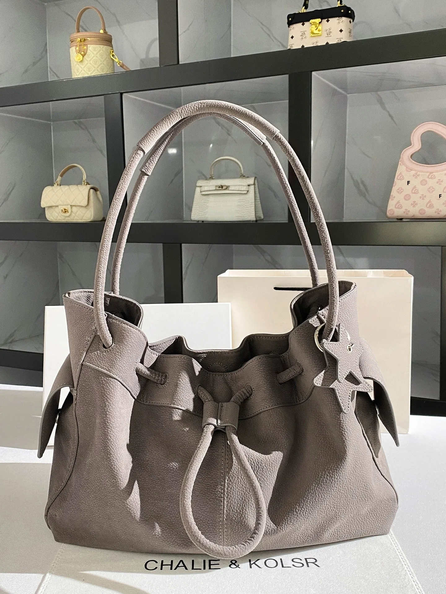 borsa-a-tracolla-in-morbida-pelle-dal-design-originale-a-forma-di-nuvola-stile-casual-per-donna-primavera-estate-nuovo-arrivo