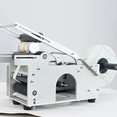 Wine Bottle  Sticker Round Water Semi Automatic Digital Bottle Labeling Machine for Plastic Bottle