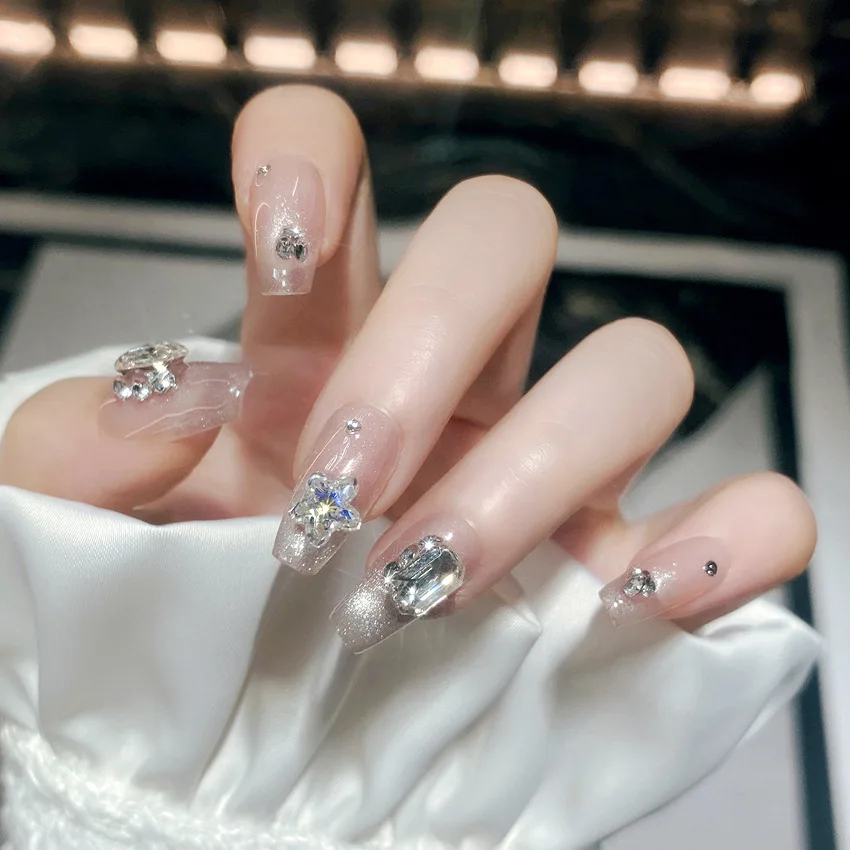 10Pcs Cat's Eye Press On Nail Handmade Nude Color Short T False Nails With Giltter Diamond Designs Full Cover Reusable Manicure