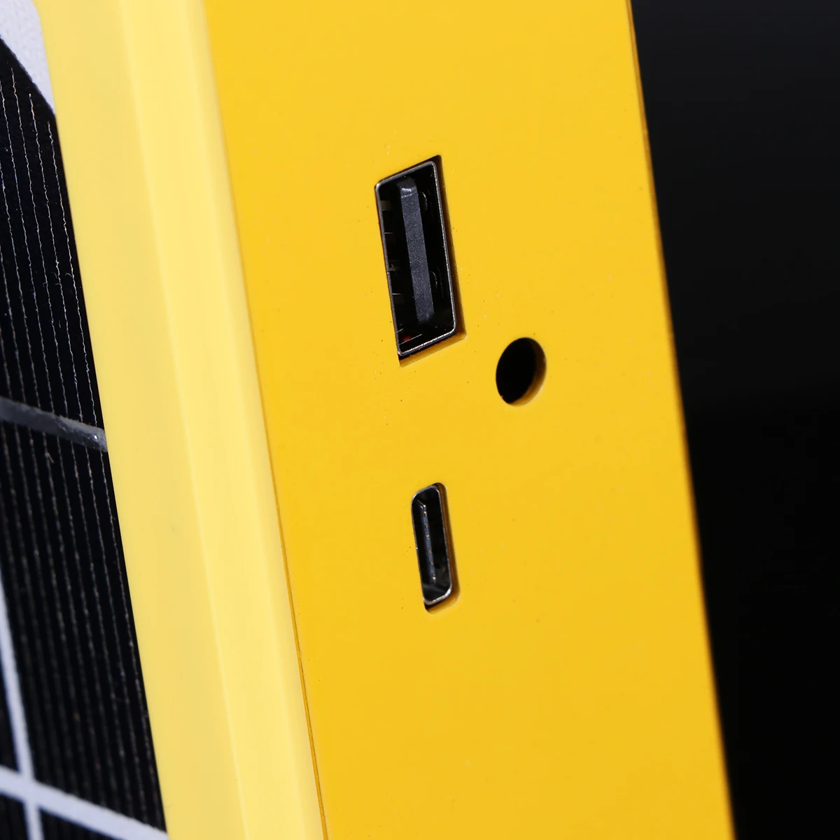 Lampu LED Tenaga Surya yang Kokoh 10W 6000k Putih untuk Perawatan Berkemah di Luar Ruangan Lampu Tenaga Surya Darurat Lampu Darurat