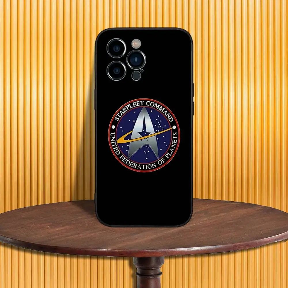 S-Star T-トレック船 iPhone 16,15,14,13,12,11,Pro,Max,Plus,X,XS,SE4,E,Mini用 ソフトブラックケース