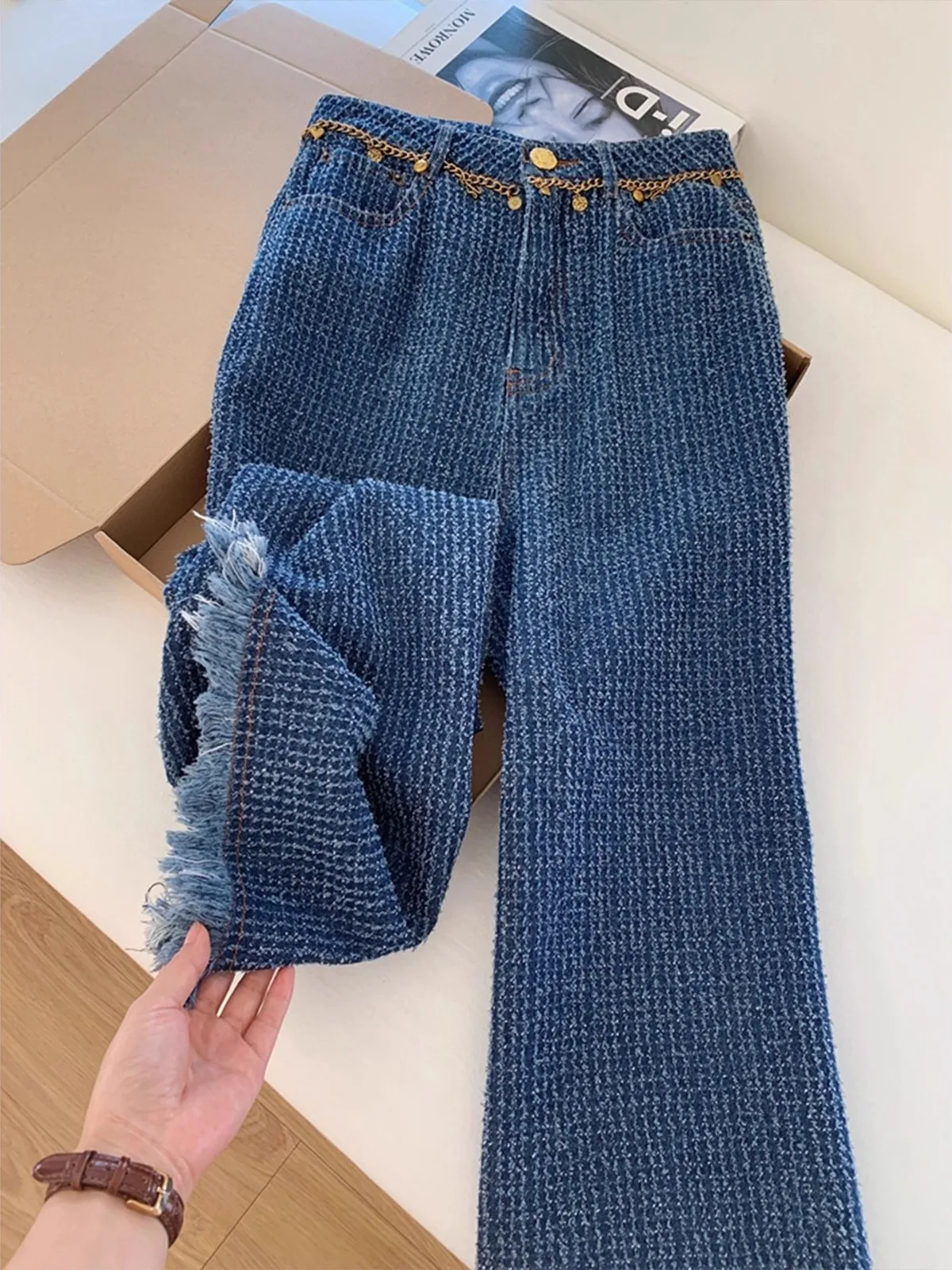 

Женские джинсы с бахромой и текстурой, свободные, широкие, с высокой талией, с цепочкой, в повседневном стиле, зимние, новые, в стиле «маленький аромат», прямые, с эффектом потертости.