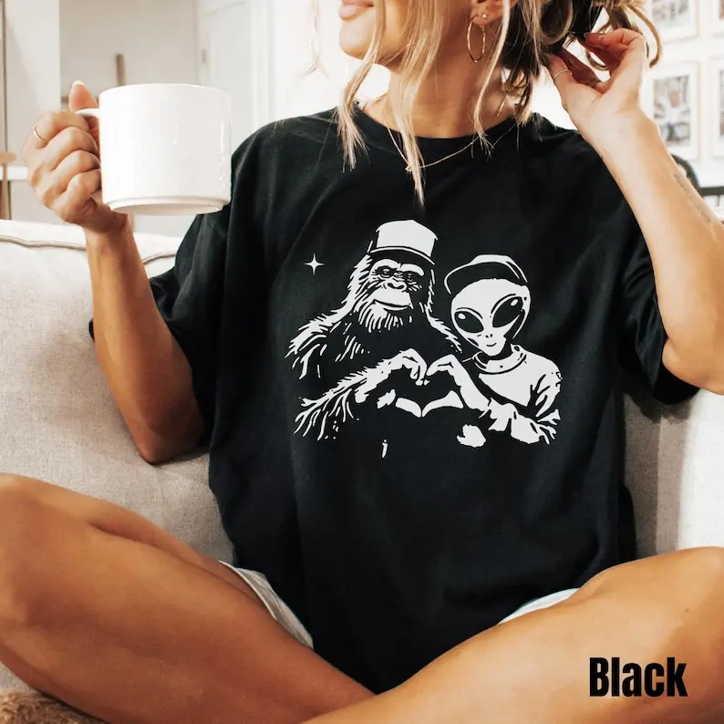 Bigfoot Alien Shirt, Funny Alien Encounter T-shirt, Sasquatch Gift, Adult Humor Cryptid Gift, Cryptozoology Paranormal Gift
