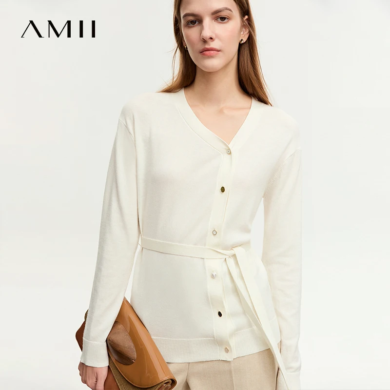 

AMII Cardigan for Women 2025 Autumn New Chinese Style Knitting Cardigan Versatile V-neck With Belt Long Sleeve Tops 12323060