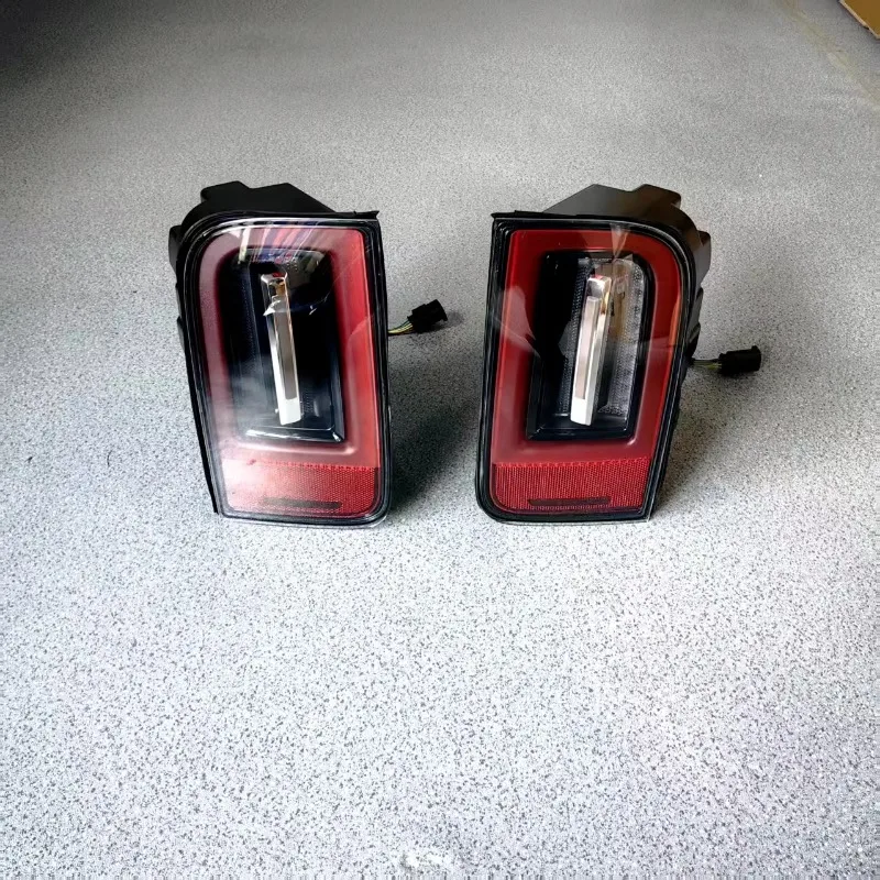 High Quality New Blackened Version for Cullinan 2025 Car Taillights Clear Lens 12V 55W 6000 Lumens 5500K Auto