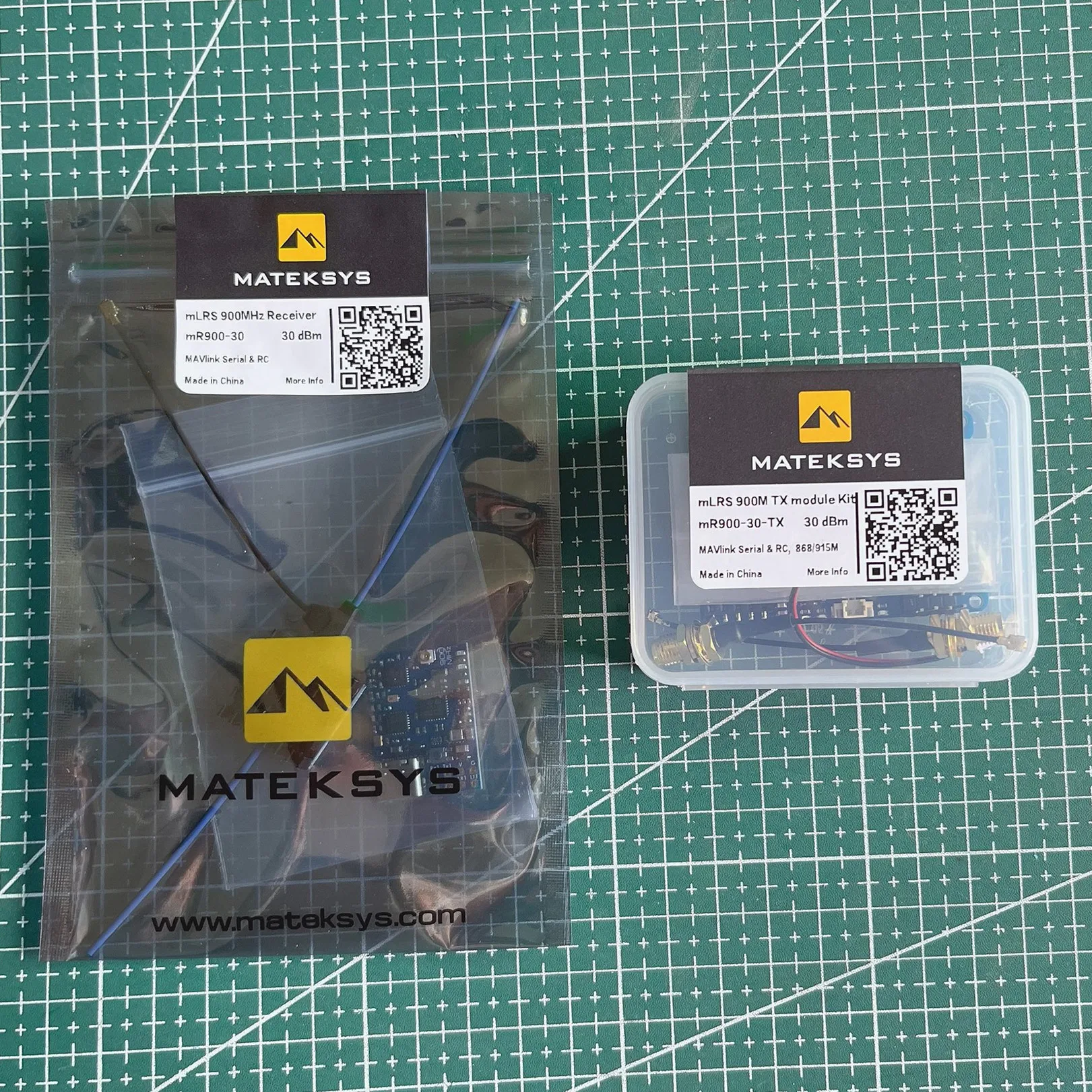 

Новейший комплект модуля MATEK MLRS MAVLINK 900 МГц TX MR900-30-TX TCXO Встроенный контроллер вентилятора Bluetooth/5 В Для радиоуправляемой модели дальнего действия