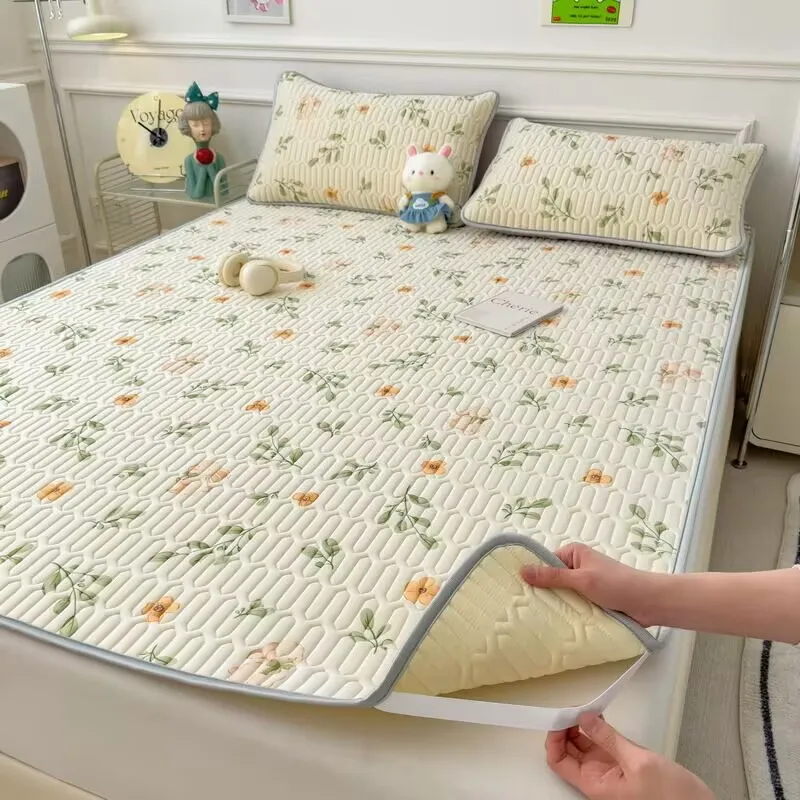 

Latex Bedding Sheets Washable Non-Slip Bedclothes Covers Mattress Topper Summer Bedspread Dust Proof Anti Scratching Bed Mats