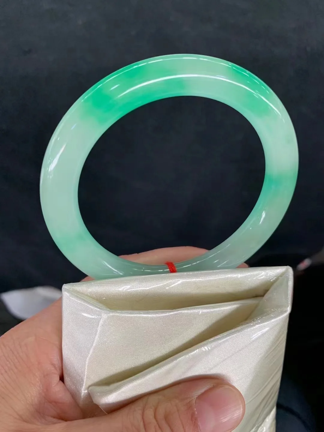 

New Natural AAAA Burma Jadeite Floating green Bracelet Genuine Jade Bangle Round Delicate elegant Handring Lucky Fine Jewelry