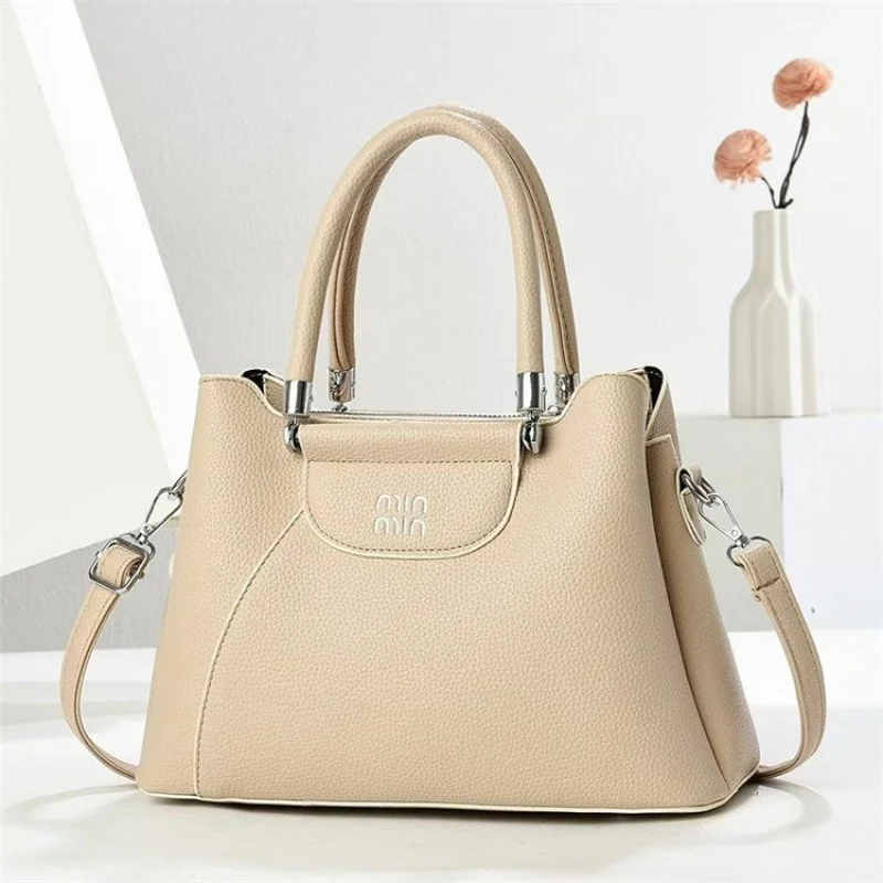 

Стильно-шикарная новинка 2025 года, женская роскошная брендовая кожаная сумка на плечо, известный дизайнер, классическая популярная повседневная сумка ​