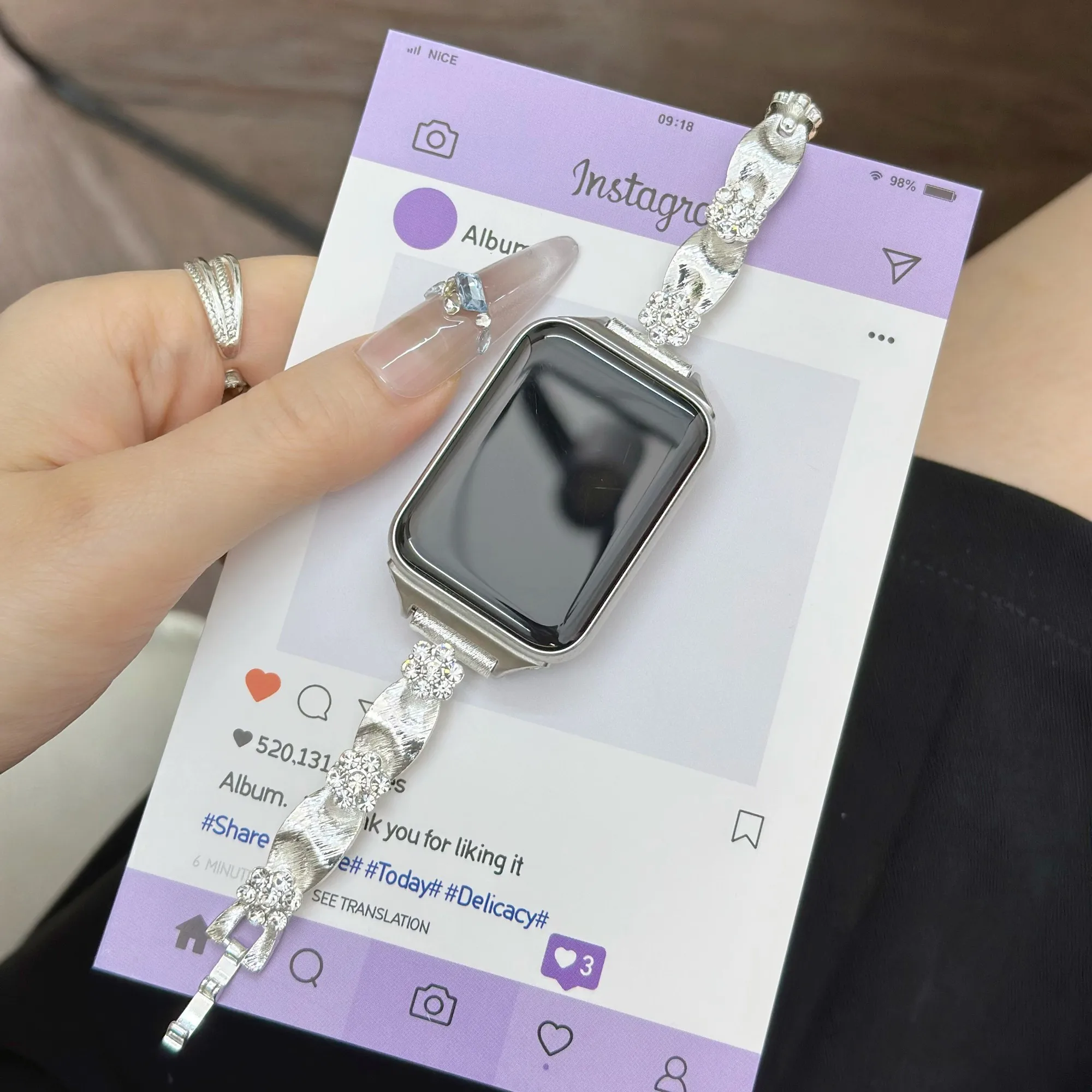 

Flower studded diamond bracelet strap suitable Xiaomi Band 8Pro/9Pro，For Mi band 3/4/5/6/7，8/8NFC/9/9NFC/10/10NFC，For Redmi Watc