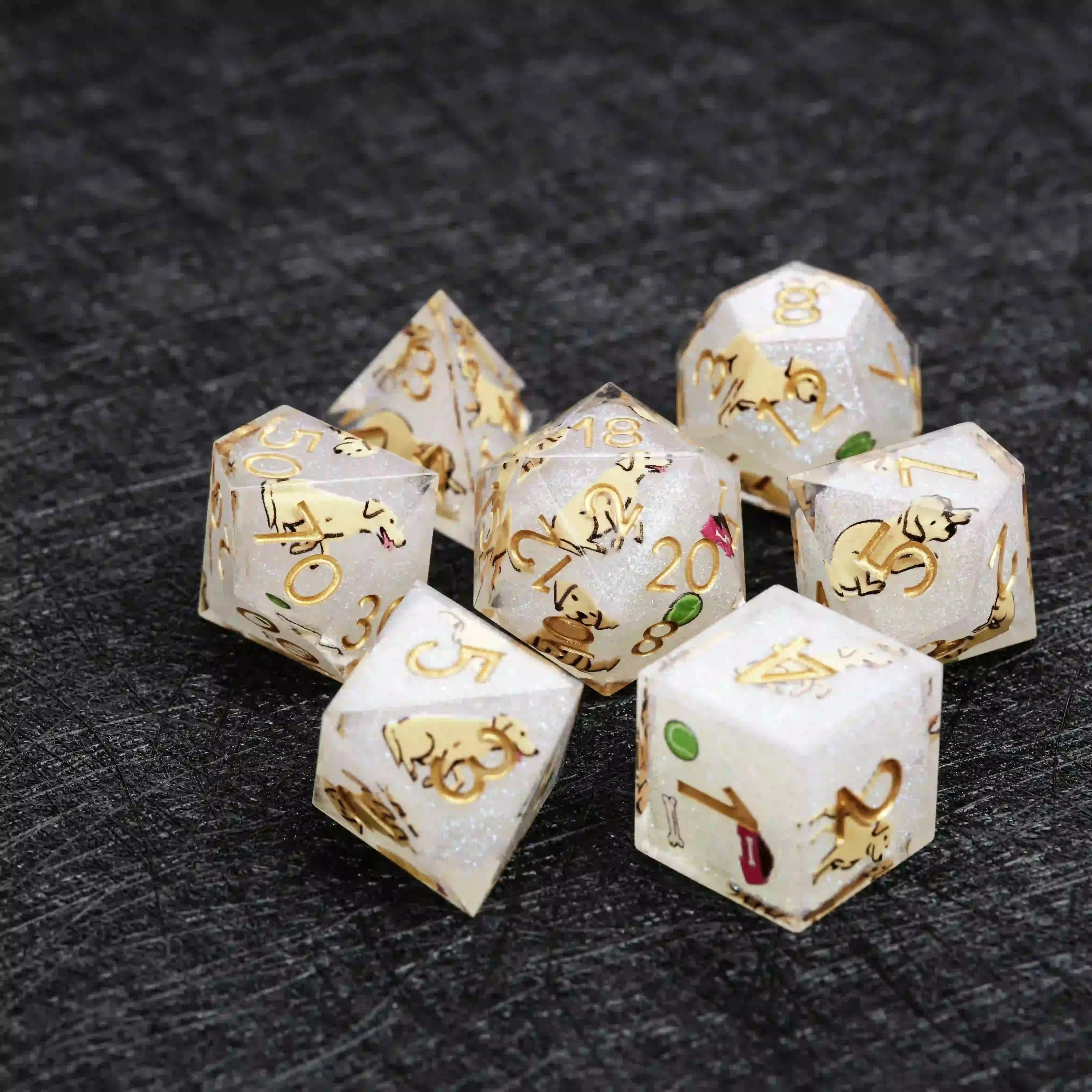 

1-7Pcs DND Dog Dice Puppy Resin Dice Set Labrador Multi-sided Polyhedral Glitter Dice for D&D Game COC Role Playing RPG Table
