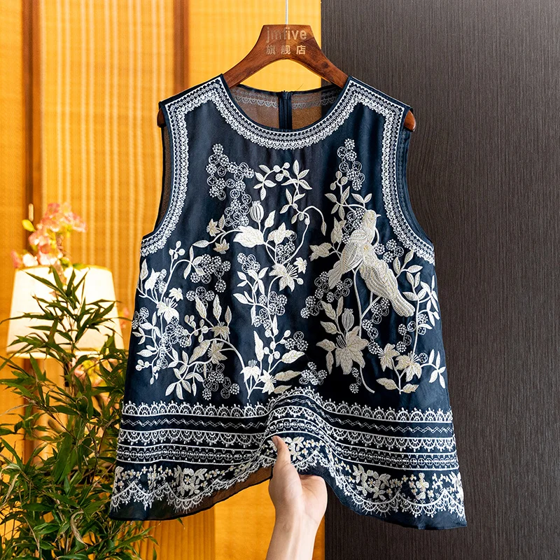 New Chinese-Style Retro Embroidered Silk Vest for Women, 2026 Autumn Fashionable and Age-Reducing Mulberry Silk Vest