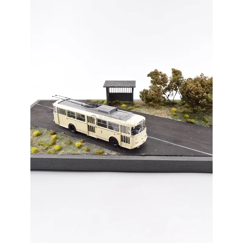 

Diecast 1/43 Scale SKOD-9TR Berlin Trolley Bus Alloy PCL47169 Classic Nostalgic Car Model Collectible Toy Gift Display Ornament