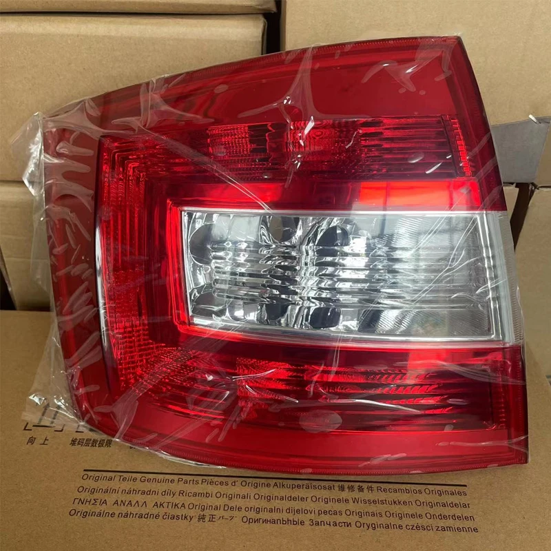 Dla Skoda Spaceback 2014-2019 Osłona tylnego światła samochodu Tylne światło hamowania Tylne światło ostrzegawcze Sygnał stopu Bez żarówki Akcesoria samochodowe — zdjęcie 3
