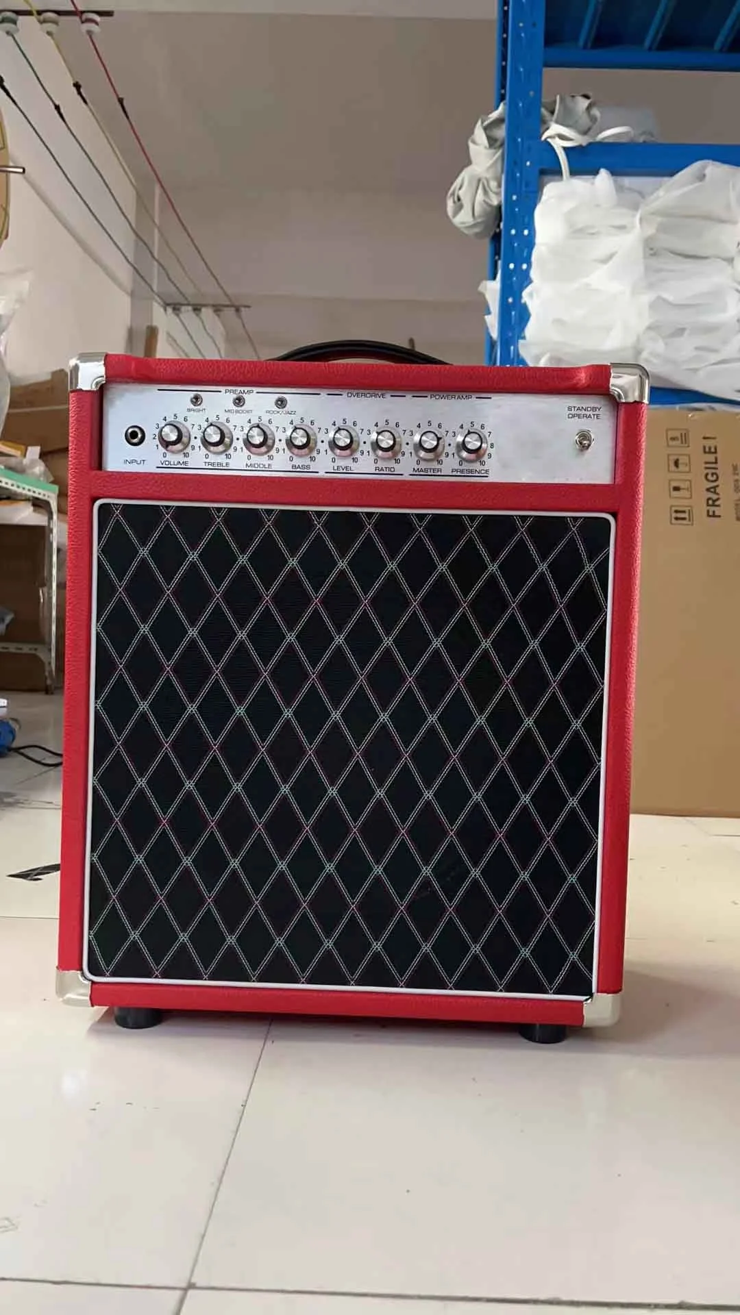 

Ревербератор Overdrive 20 Вт, красная ткань для гриля Tolex и Vox