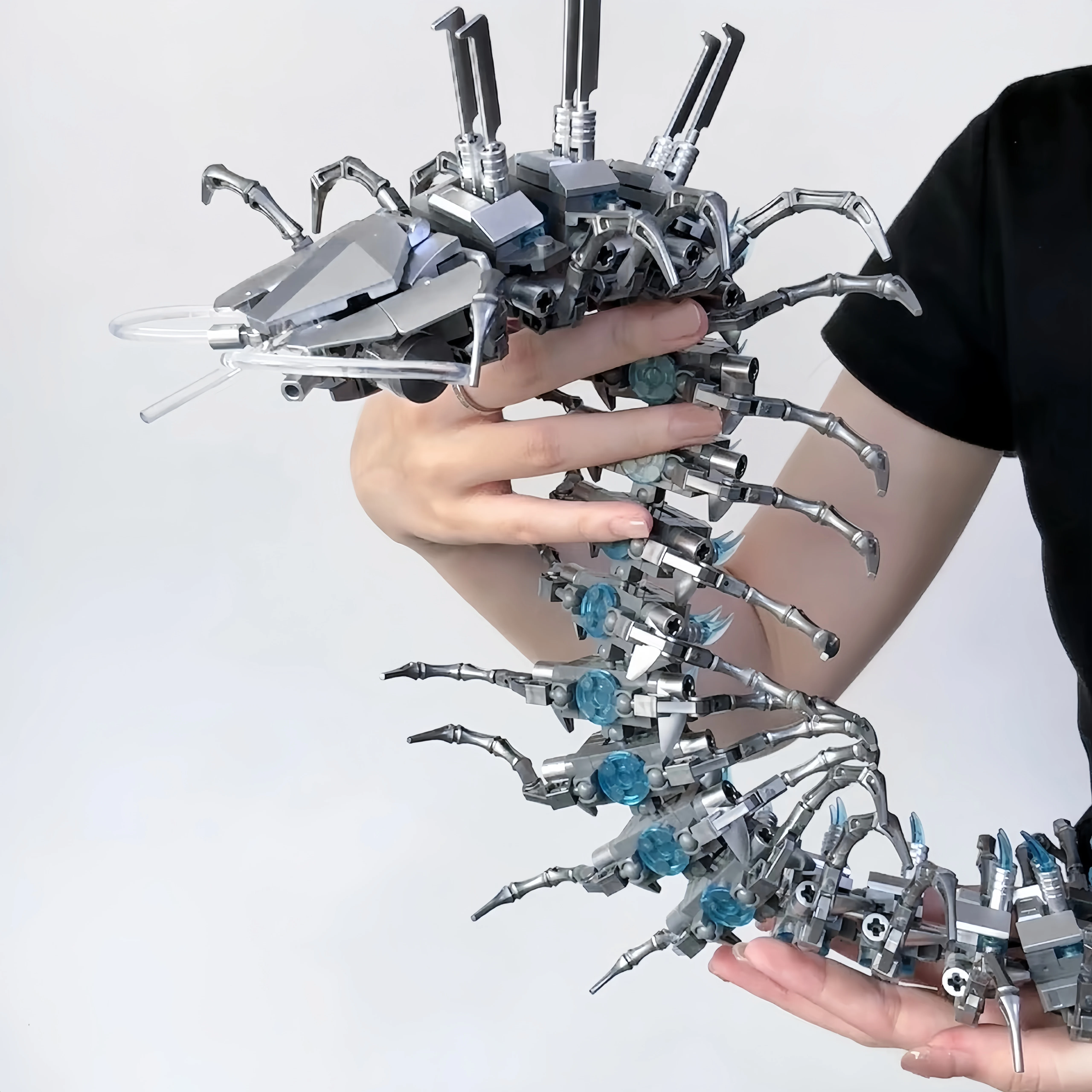 

2026 Mechanical Centipede Building Blocks 698PCS DIY Robotics Kit for Teens & Adults STEM Educational Toy with Gears & Movement