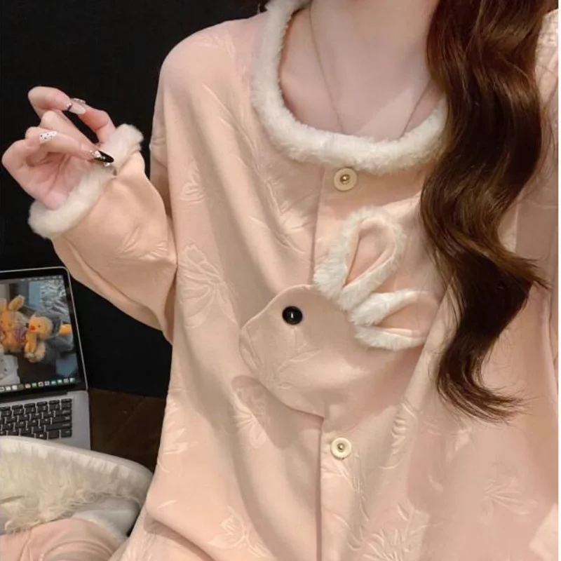 

Милая немецкая бархатная пижама для женщин на осень и зиму, толстый комплект с длинными рукавами и милым и стильным домашним декором, новый стиль