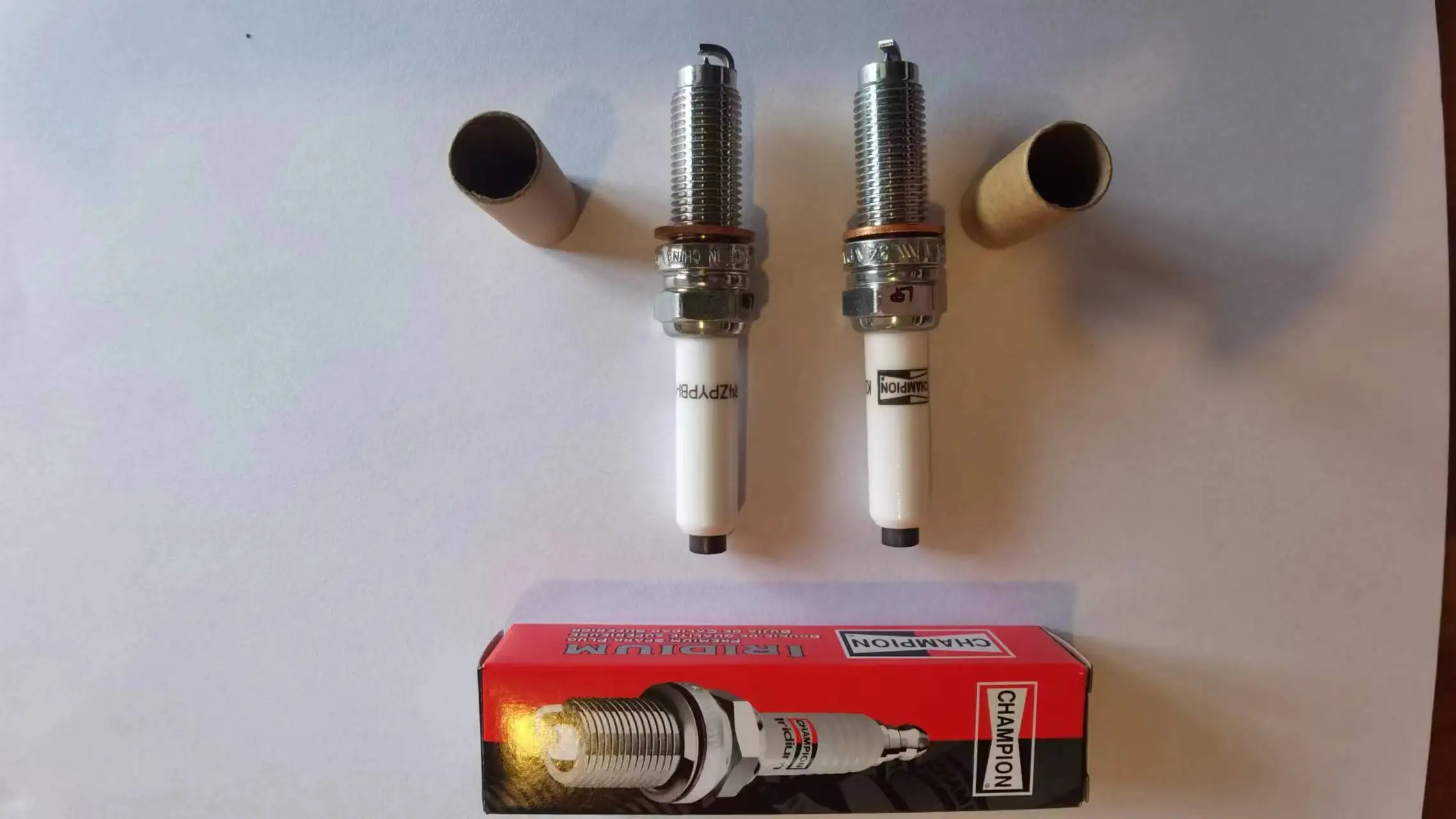 CHAMPION OE601/KER4ZPYPBI-1 Spark Plug for AUDI,,SKODA, 1.5T /VW 05E905602 ONLY 1 price