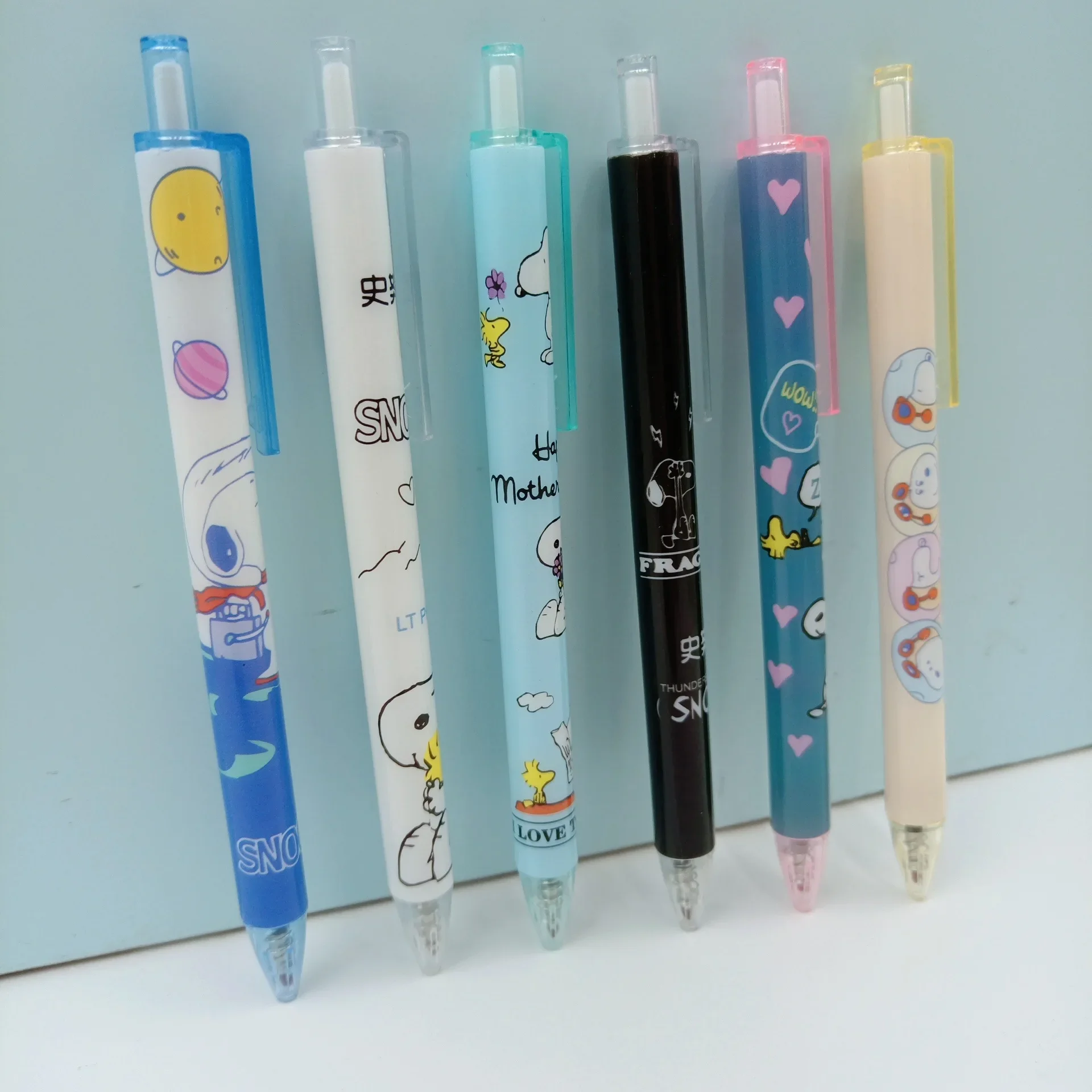 New Kawaii Anime Cartoon series Snoopy Creative personality cute gel pen students high color value press pen gift hot sale