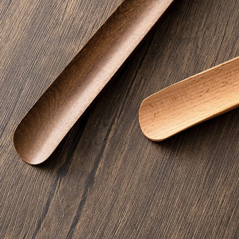 Picture 3: Premium Beech Wood Magnetic Shoe Horn 55cm - Luxury Design, Magnetic Adsorption, Ideal for Elderly, Pregnant, Home Use