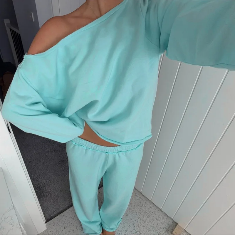 JENYAGE Damen 2-teiliges Set, schulterfreies Langarm-Sweatshirt, weich und gemütlich, Jogginghose mit elastischem Bund, lockere Passform, lässiges Loungewear-Set – Detail 2