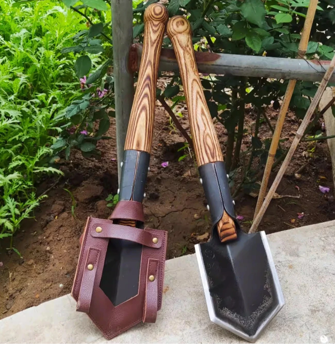 

NEW Multi Functional Integrated Manganese Steel Forging Worker Shovel Outdoor Multi-purpose EDC Hand Shovel