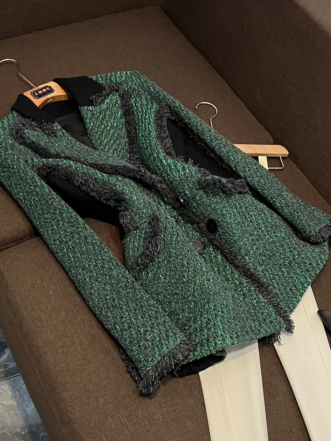 

Ele een Suit Jaet Women's Winter Faion Thiened Woolen Material Diamond Embellied Slimming Sle European Trend