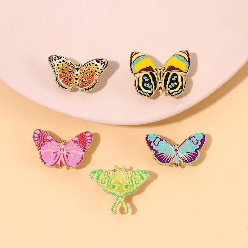 Colorful Butterfly Enamel Pin Custom Retro Insect Moth Brooches Metal Badges Clothes Backpack Decoration Cartoon Pin Jewelry