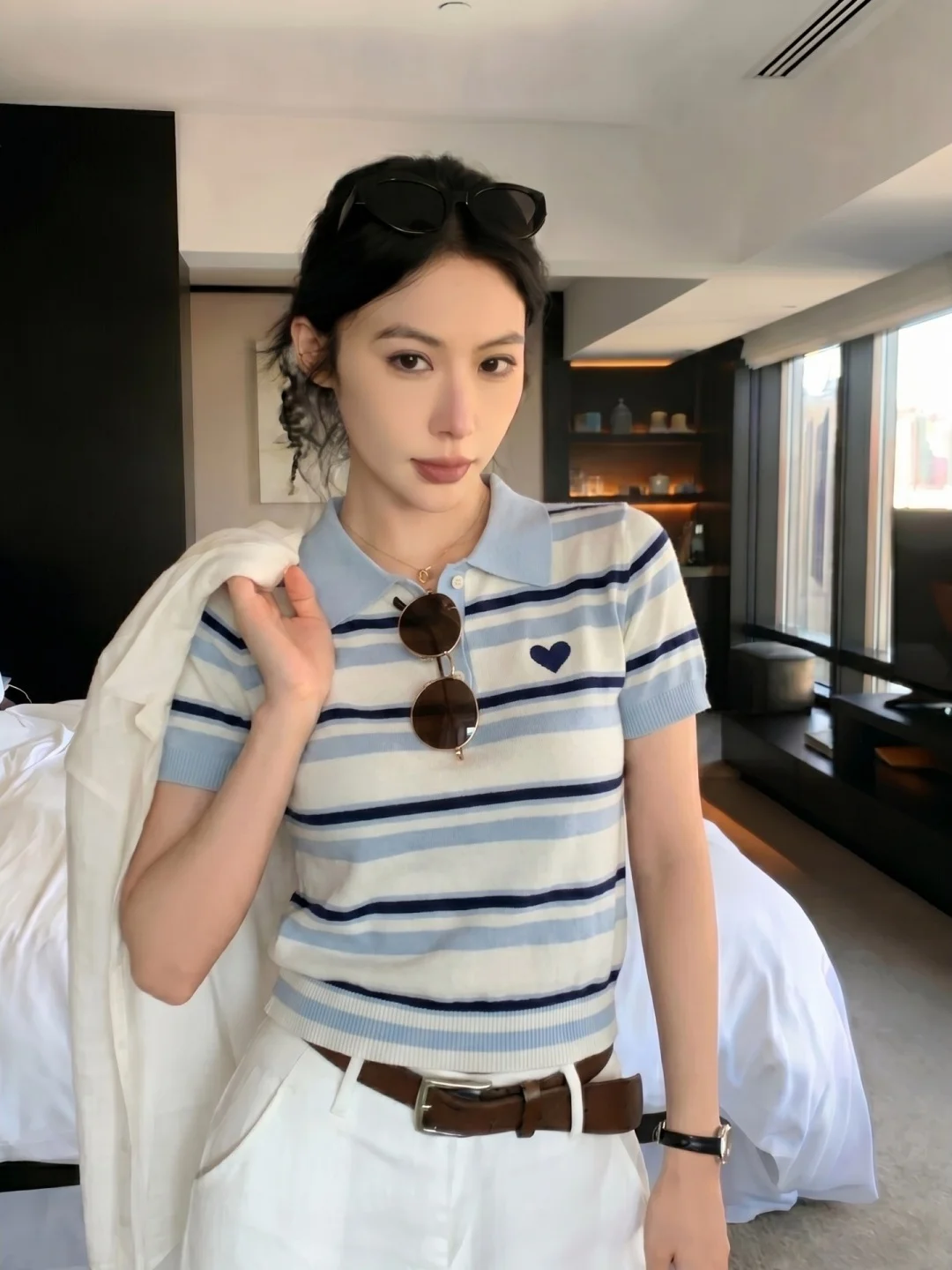 Dopamine Blue Striped  Neck Short Sleeve T-Shirt Women's Summer Commute Unique Beautiful Small Top Korean Style Standard Fit