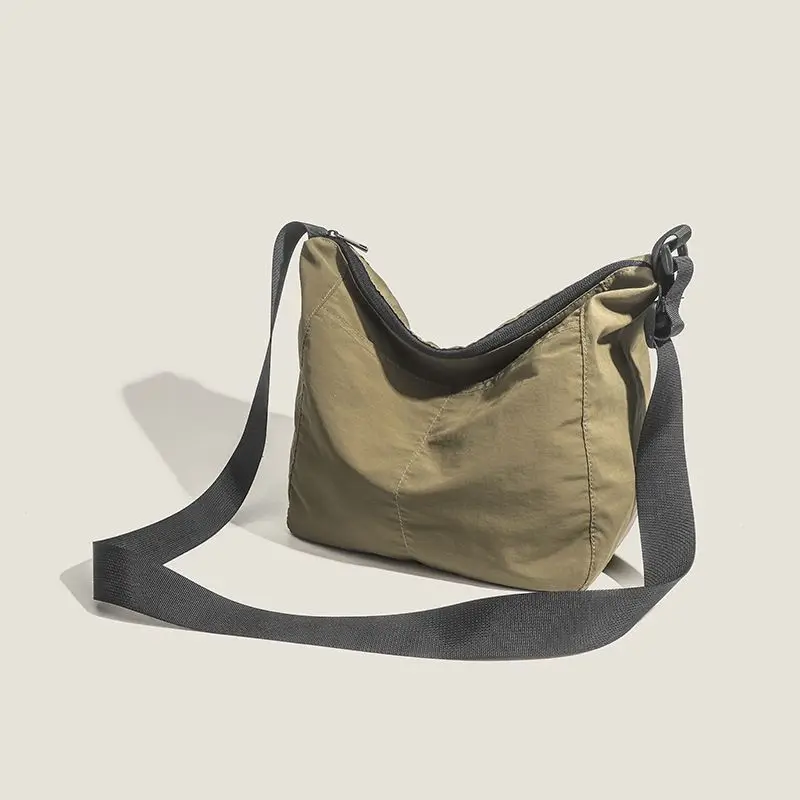 

Korean Lightweight Large Capacity Casual Versatile Shoulder Bag Nylon Fabric Crossbody Bags for Women