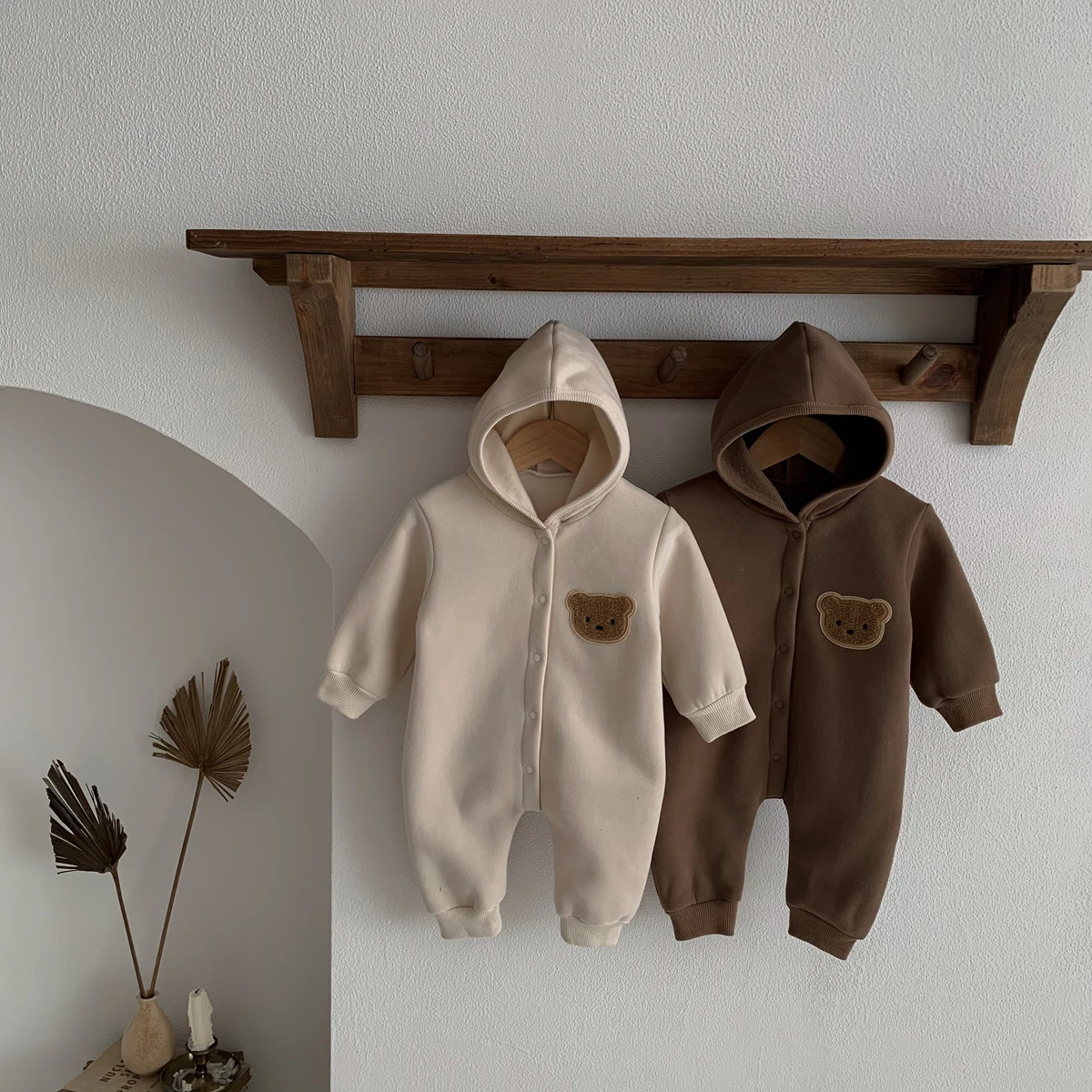 Winter  Newborn Baby Plush Bodysuit Button Jumpsuit Cartoon Bear Hoodies Boy Girl Romper Twins Clothes Korean version