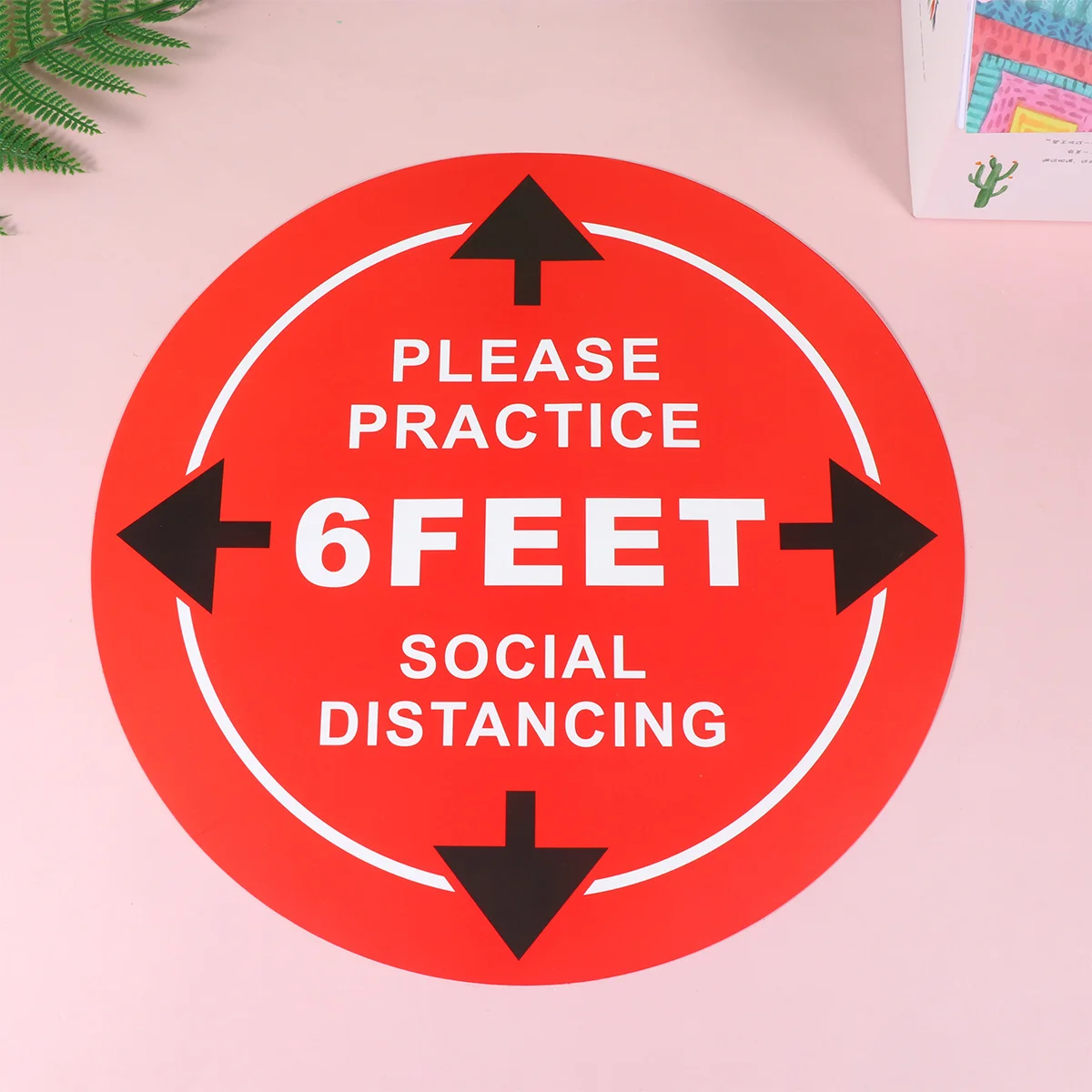 4 قطع من ملصقات PVC لاصقة مستديرة حمراء لتذكير المسافة لشارات أرضية مضادة للانزلاق للمكتب العام والمدرسة